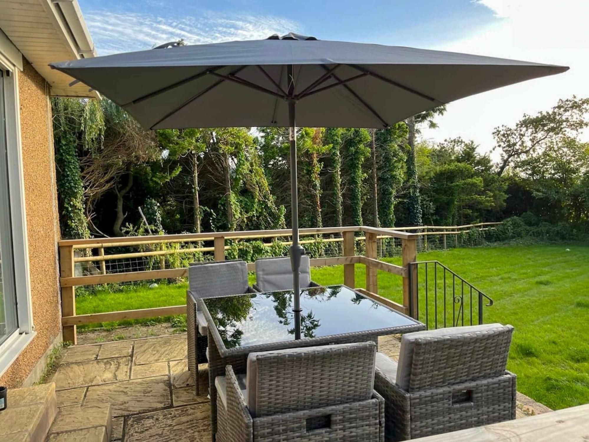 The Lockett Wonderful Large Bungalow Plympton, Plymouth Free Parking By Staystaycations Экстерьер фото