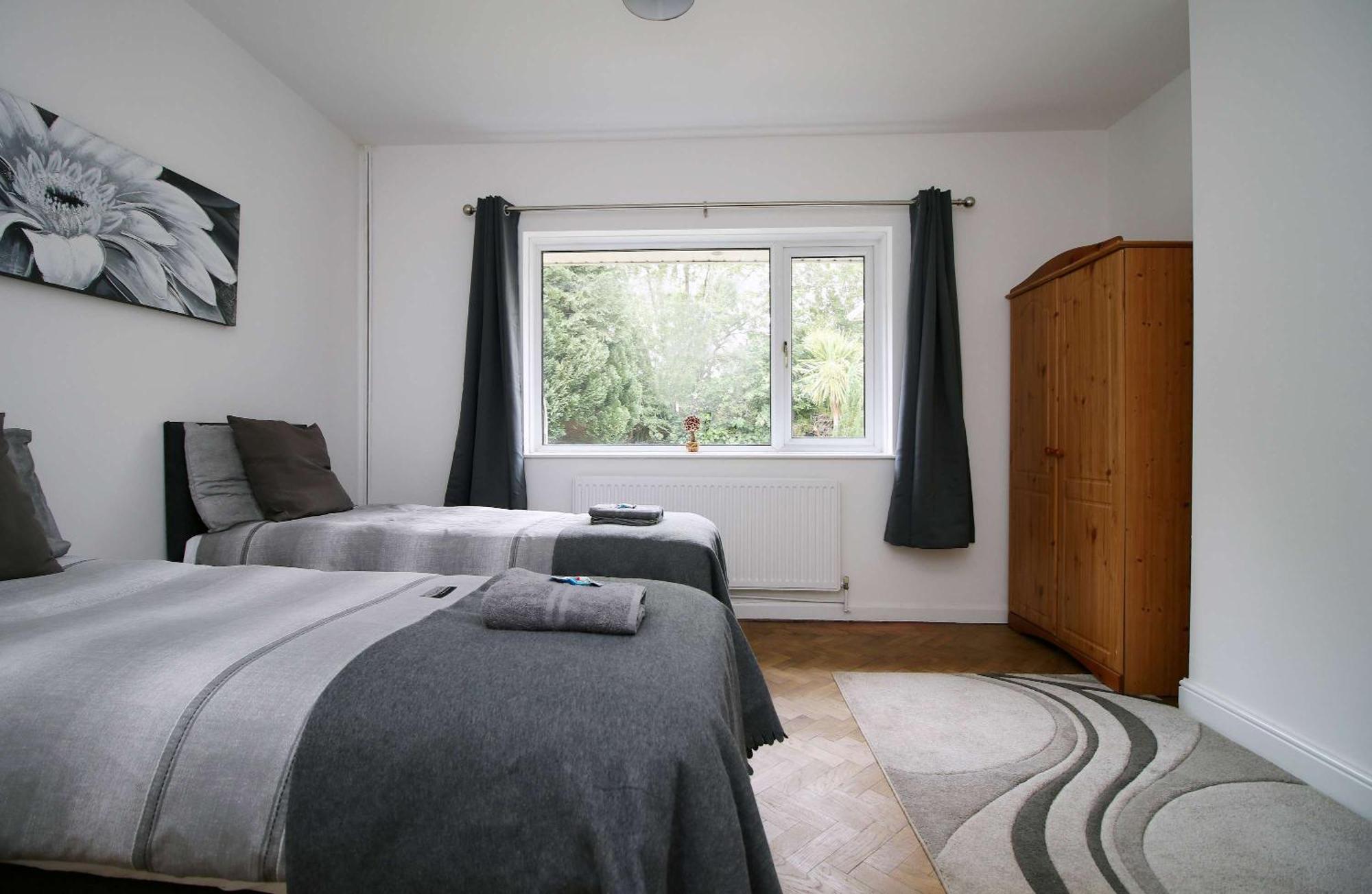 The Lockett Wonderful Large Bungalow Plympton, Plymouth Free Parking By Staystaycations Экстерьер фото