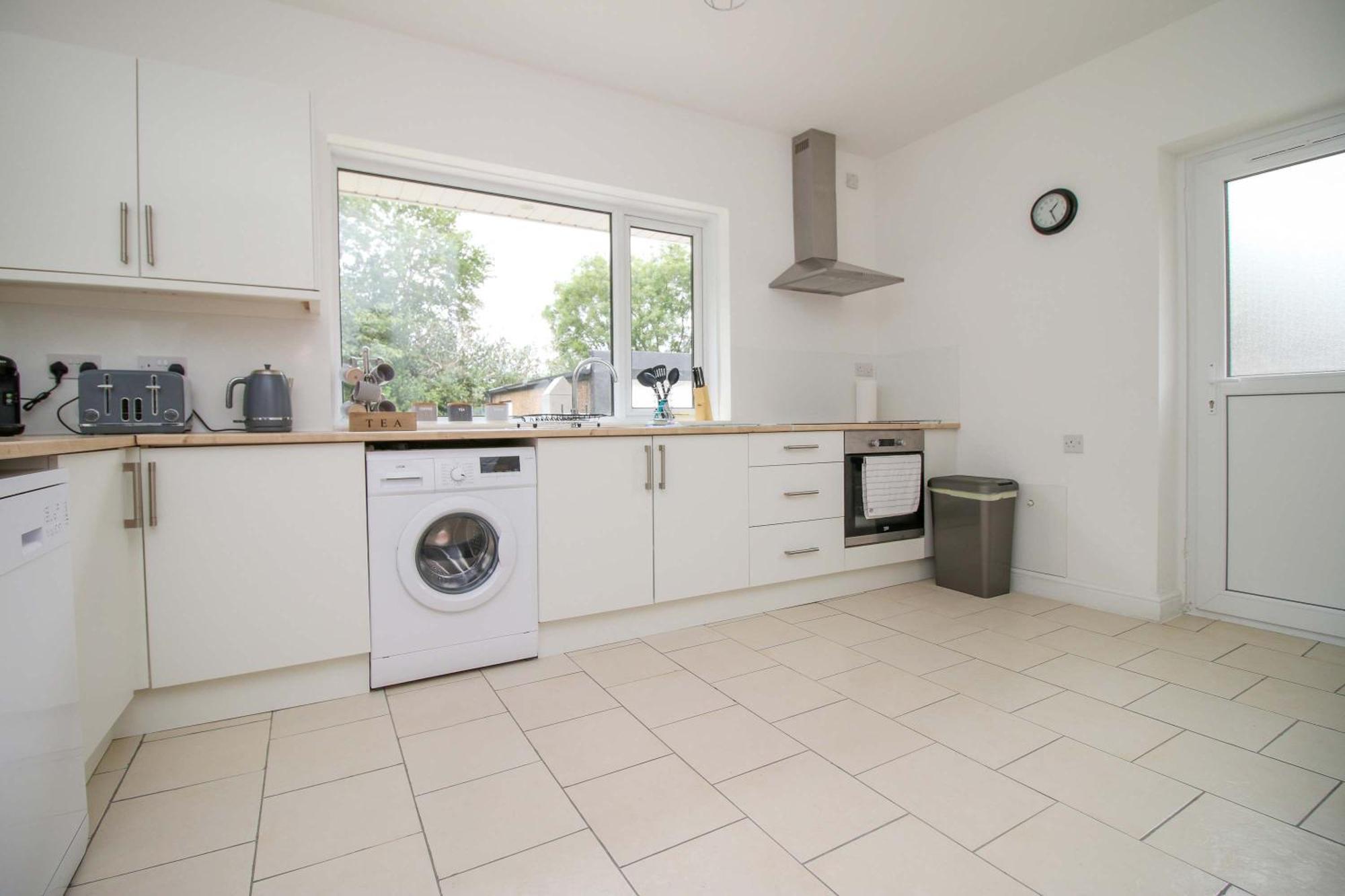 The Lockett Wonderful Large Bungalow Plympton, Plymouth Free Parking By Staystaycations Экстерьер фото
